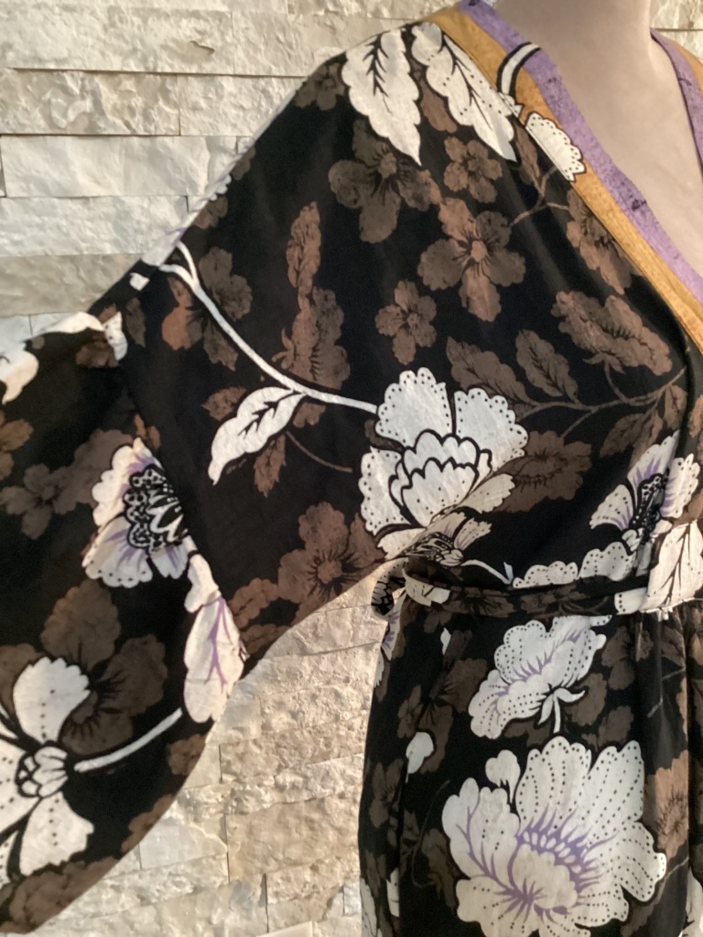 Sofia by Sofia Vergara Tie-Back Dress with Wide Sleeves (NWT) - Picture 5 of 13